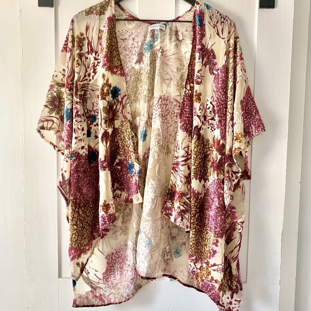 WOVEN HEART Velvet Floral Kimono